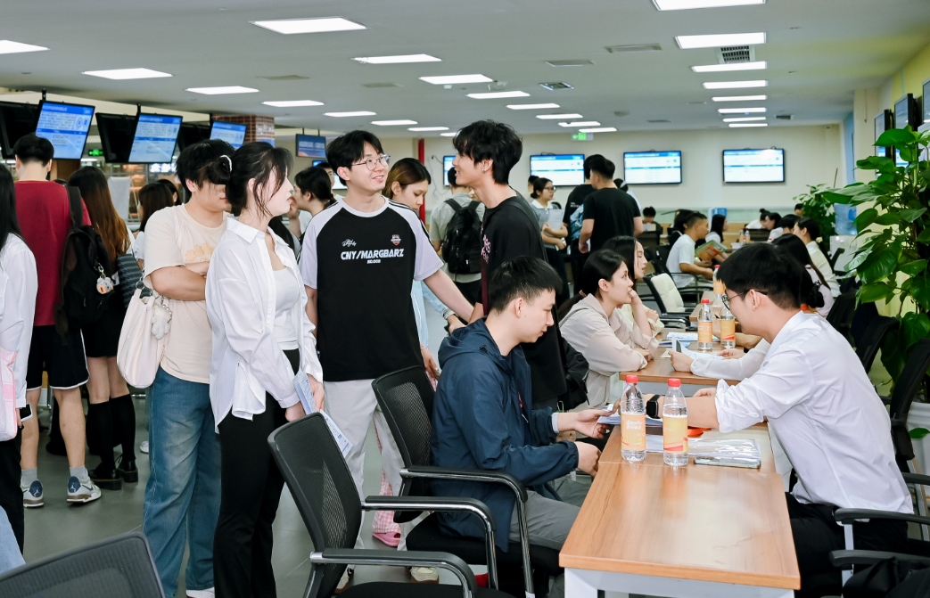 聚焦毕业生求职需求 全国城市联合招聘走进重庆